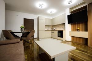 Imagem da galeria de New Ultra-Modern 2BR Apartment em Strumica