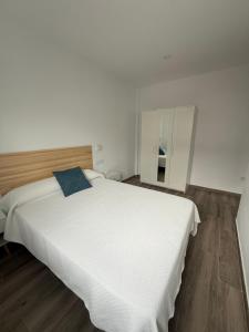 Imagen de la galería de Apartamentos Bolonia - M a n u e l a, en Bolonia