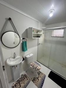 Ένα μπάνιο στο Apartamento aconchegante no Icuí +11 φωτογραφίες