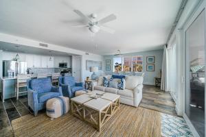 Et opholdsområde på Blu 201 - Luxury End-Unit & Amazing Oceanfront Views