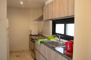 Kuchyň nebo kuchyňský kout v ubytování Departamento 2 AMB en Vista Tres