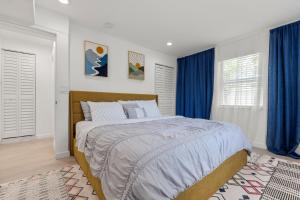 Gallery image of Modern Tropical Getaway - 3 bedroom house Near to Las Olas in Fort Lauderdale