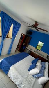 Foto dalla galleria di Isla Sol Boutique a Puerto Villamil Altre 46 foto