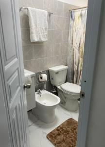 Ένα μπάνιο στο Beach Apartment