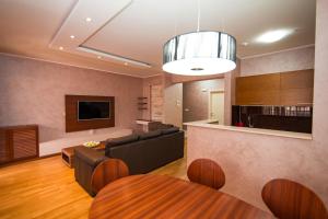 Harmonia Apartments tesisinde lounge veya bar alanı