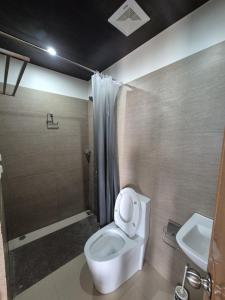 Ένα μπάνιο στο Eagles Nest Beach Resort Room 6