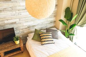 Giường trong phòng chung tại Rose Heights Higashimoto - Vacation STAY 10969