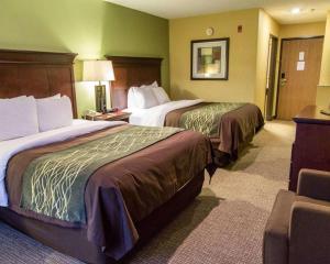 Un pat sau paturi într-o cameră la Comfort Inn Shreveport I-49 +69 fotografii