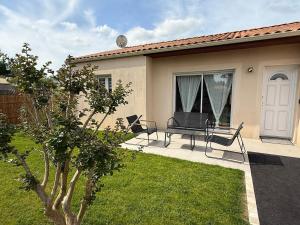 En have udenfor charmante maison