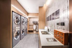 Φωτογραφία από το άλμπουμ του Atour Hotel Yantai Zhifu Station Red Star Macalline σε Yantai