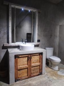 Ένα μπάνιο στο The Anex +14 φωτογραφίες