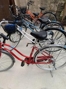 a group of bikes parked next to each other at HOSHIYAMA B extra for pets - Vacation STAY 13934v in Fujinomiya +23 photos