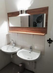 Ένα μπάνιο στο La Roselière