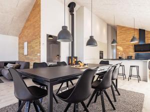 Χώρος καθιστικού στο 6 person holiday home in Otterup-By Traum