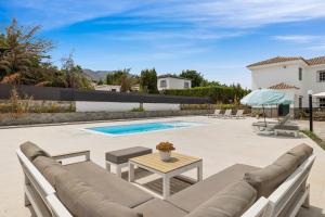Φωτογραφία από το άλμπουμ του Casa Immers - Villa 4 Bedroom Pool & Garden Pinos de Alhaurin σε Alhaurín de la Torre +20 φωτογραφίες
