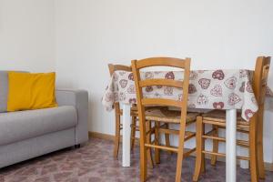 Χώρος καθιστικού στο Dolomitihouse FAGHER +29 φωτογραφίες