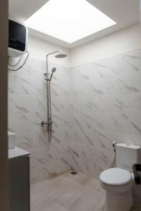 Ένα μπάνιο στο Lotus Enzio unit 16 - 2 Bedrooms Canggu