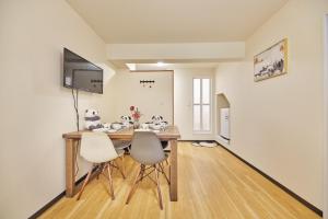 TV a/nebo společenská místnost v ubytování Tora Hotel Ueno - Vacation STAY 52806v