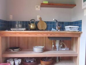 沼津市にあるNumazu - House - Vacation STAY 52025vのキッチン(食器類付きカウンター付)