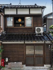 Bygningen som feriehuset ligger i