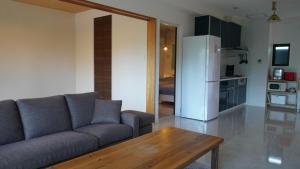 Kuchyň nebo kuchyňský kout v ubytování Captain Kangaroo Condo - Vacation STAY 88633v
