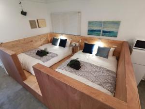 Ένα ή περισσότερα κρεβάτια σε δωμάτιο στο i home Bldg 3rd and 4th floor - Vacation STAY 63772v