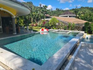 Piscina de la sau aproape de Pool Villa Phuket-Kathu +19 fotografii