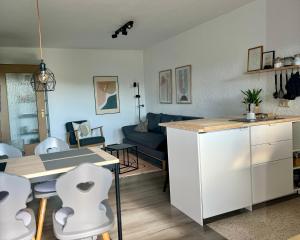 Ruang duduk di Ferienwohnung Glückauf 1040 - Todtnauberg - Mein SWH