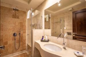 Gallery image of Notre Dame of Jerusalem Center in Jerusalem +87 photos