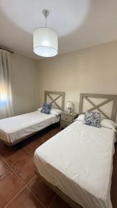 Katil atau katil-katil dalam bilik di Casa Royal, Mancha Real, Jaén +25 gambar