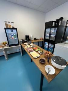 Jídlo v hostelu nebo okolí