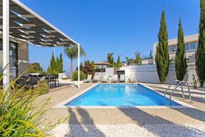 Πισίνα στο ή κοντά στο Villa Camellia - 3bed Bungalow large pool