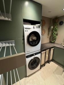 Kuchyň nebo kuchyňský kout v ubytování Stort og stilfult hjem med attraktiv beliggenhet