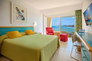 TV a/nebo společenská místnost v ubytování Hotel Servigroup Galua