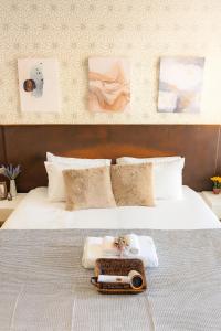 Katil atau katil-katil dalam bilik di Great Balcony with 2 Beds Executive Unit +2 gambar