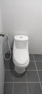 Bilik mandi di บ้าน ณ รัตน์ รีสอร์ท
