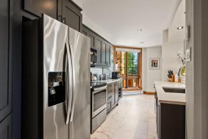 Η κουζίνα ή μικρή κουζίνα στο Tremblant Prestige - Equinoxe 150-1