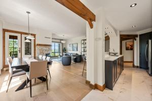 Χώρος καθιστικού στο Tremblant Prestige - Equinoxe 150-1