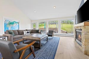 Χώρος καθιστικού στο Colorado Mountain Getaway - 5BR 3BA, Hot Tub,Views