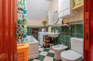 Koupelna v ubytování Cozy House near Savin Kuk + 9 fotografií