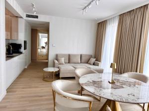 Μια τηλεόραση ή/και κέντρο ψυχαγωγίας στο Baltic Infinity Resort&Spa Apartament Dworek