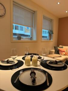 Χώρος καθιστικού στο Stille leilighet med topp beliggenhet i Tromsø sentrum +6 φωτογραφίες