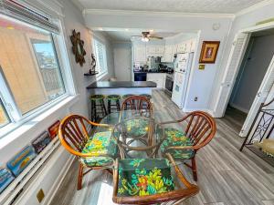 Kuchyň nebo kuchyňský kout v ubytování Inlet Point Villas 4C