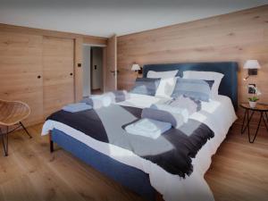 Ένα ή περισσότερα κρεβάτια σε δωμάτιο στο Chalet Manoe - OVO Network +22 φωτογραφίες