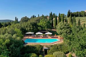 Bazén v ubytování Casa Oliveta, villa with private pool nebo v jeho okolí