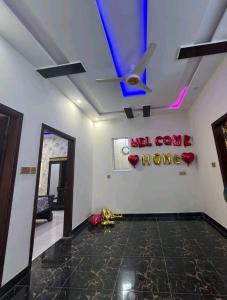 Sijil, anugerah, tanda atau dokumen lain yang dipamerkan di Lux Stay
