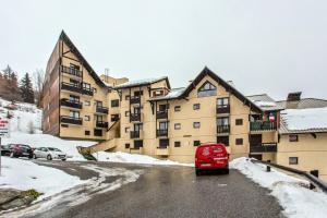 Studio 4 personnes avec terrasse vue montagne à Vars - Studio 4 personnes avec terrasse - Sélection - Super Home MAE-6051 v zimě