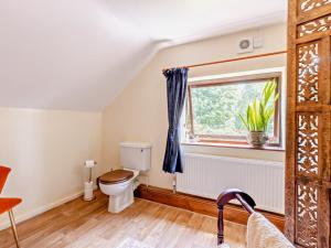 Koupelna v ubytování 2 bed property in Cleobury Mortimer 90642 + 24 fotografií