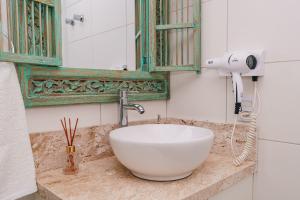 Ένα μπάνιο στο Rosa Edifício Solare Catedral +50 φωτογραφίες