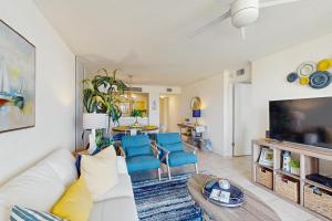 Et tv og/eller underholdning på Isla Del Sol Bahia Vista 105